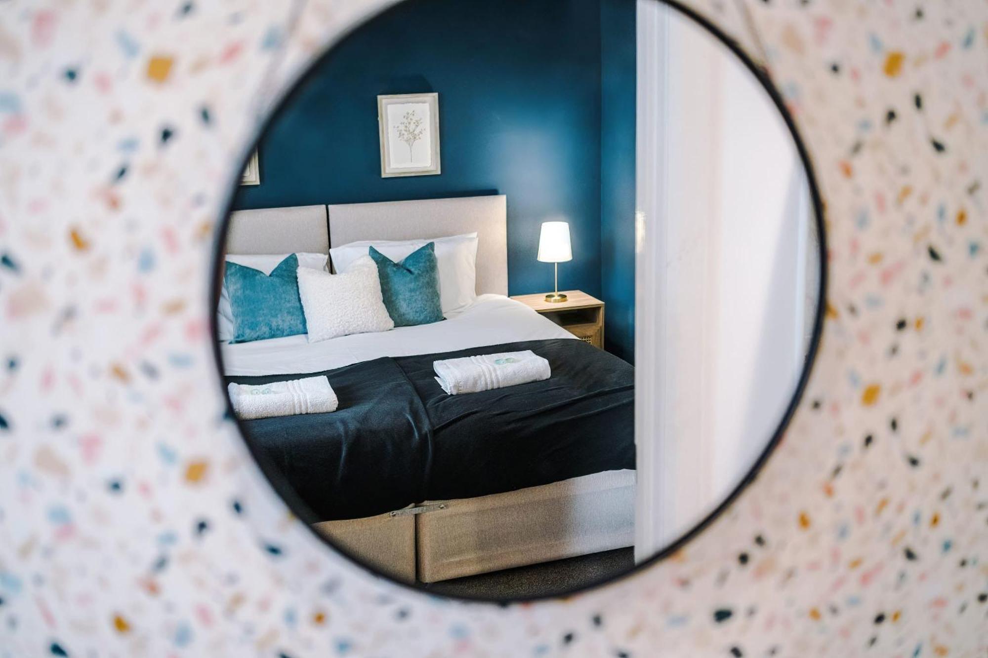 Villa Rest&Recharge At A Spacious Townhouse By The Etihad Manchester Exterior foto