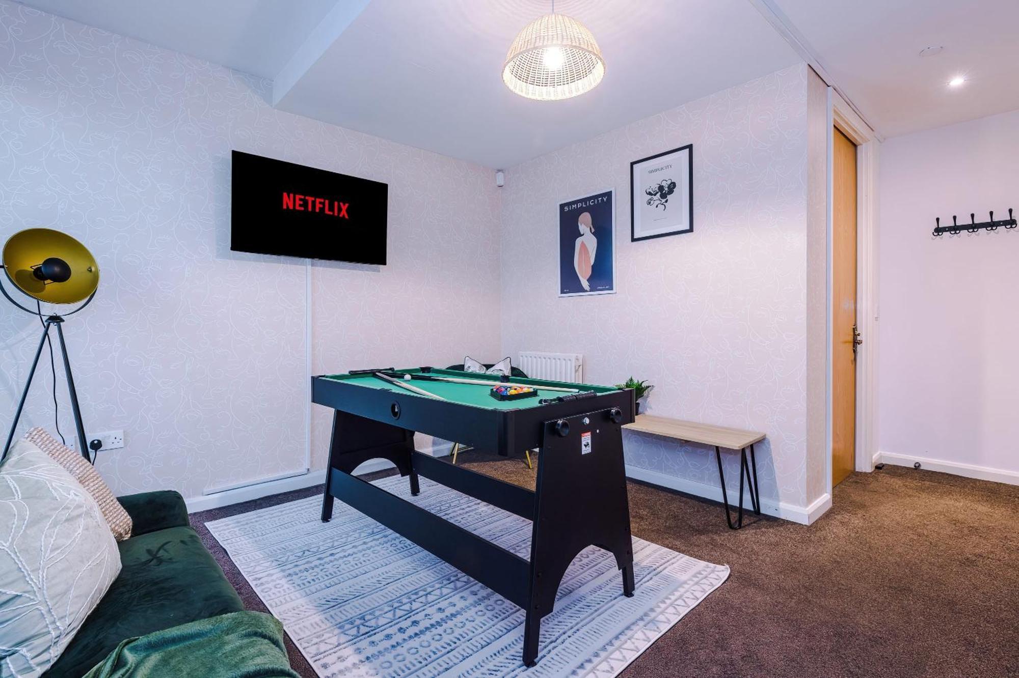 Villa Rest&Recharge At A Spacious Townhouse By The Etihad Manchester Exterior foto