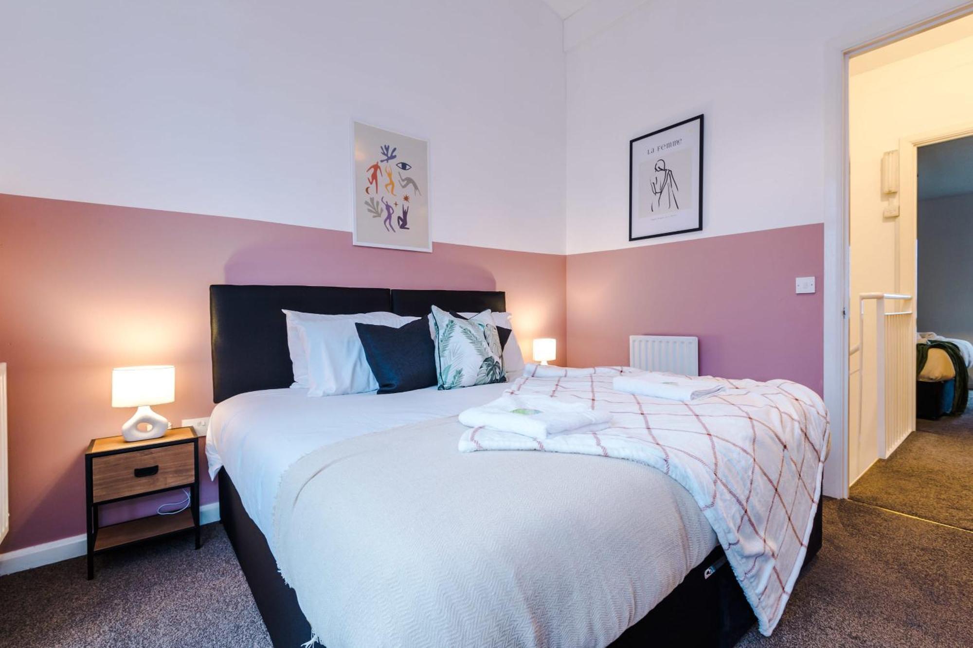 Villa Rest&Recharge At A Spacious Townhouse By The Etihad Manchester Exterior foto