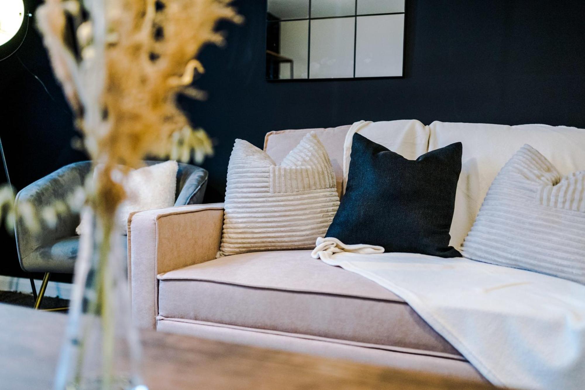 Villa Rest&Recharge At A Spacious Townhouse By The Etihad Manchester Exterior foto